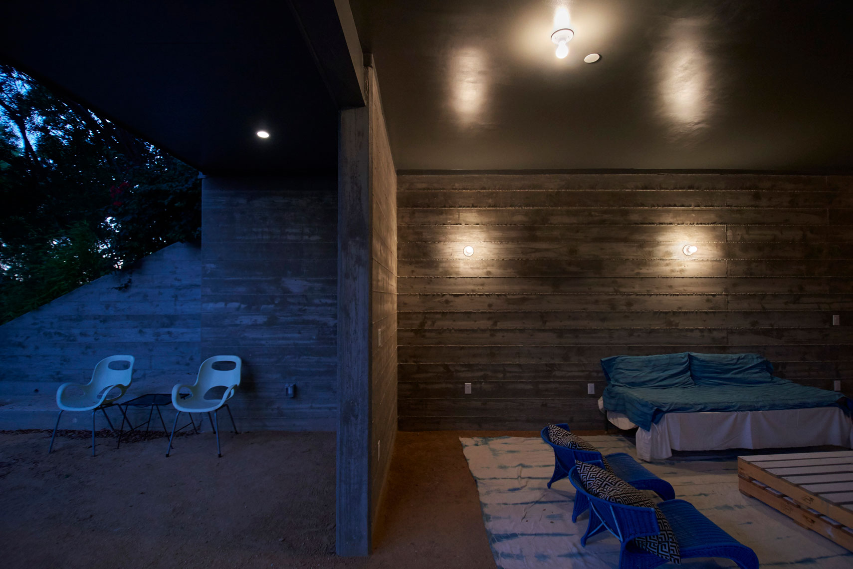 Nightime-patio-detail-of-contemporary-home--by-Los-Angeles-architecture photographer-Joe-Atlas