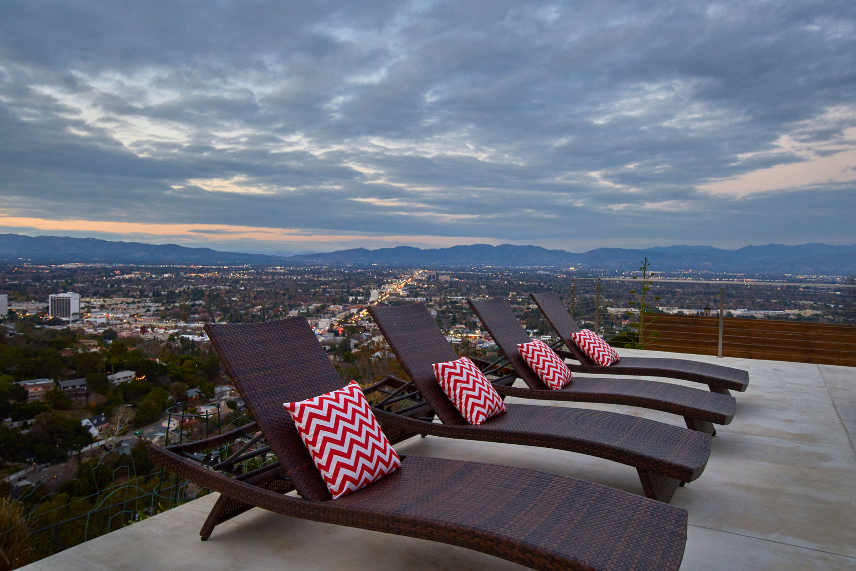 Twilight-view-of-San-Fernando-valley-from-poolside-lounge-chairs